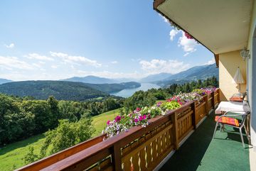 Balkon mit Seeblick